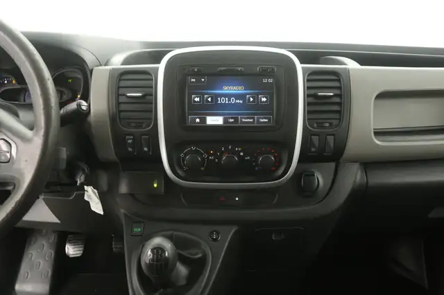 Renault Trafic view 12
