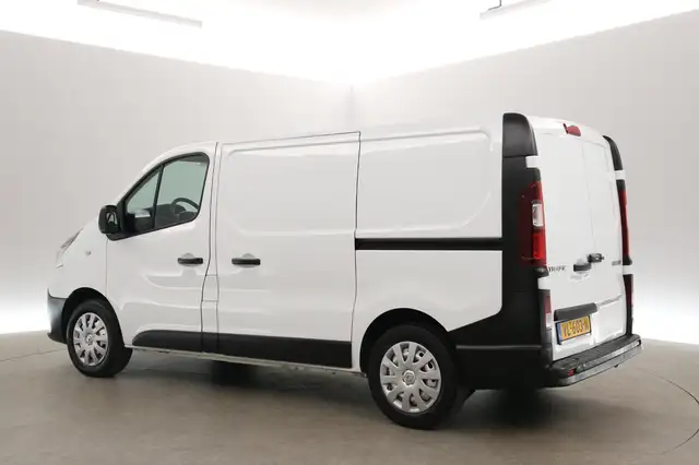 Renault Trafic view 4