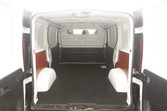 Renault Trafic view 3