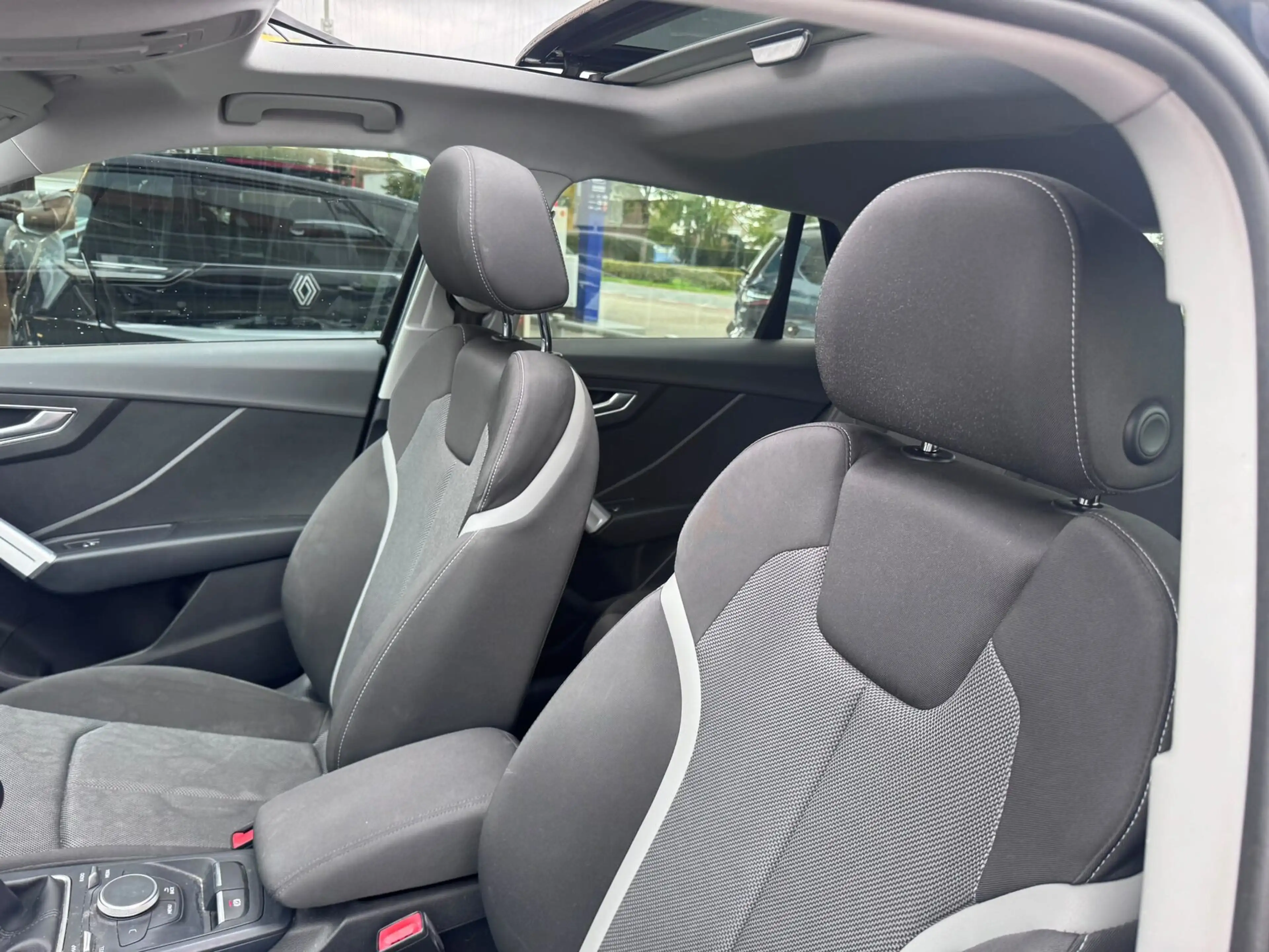 Audi Q2 30 TFSI Sport — photo 6
