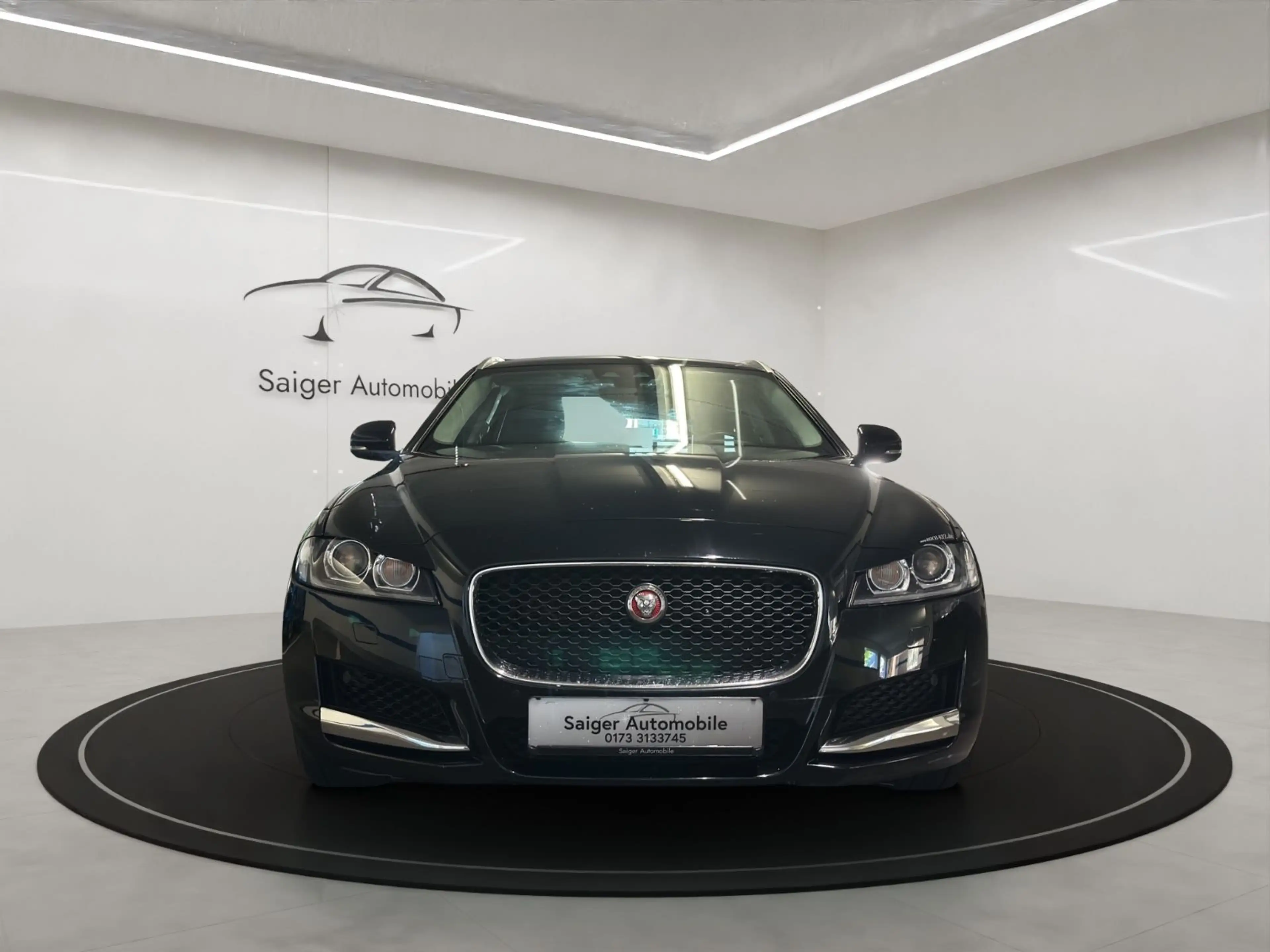 Jaguar XF Sportbrake Pure — photo 8
