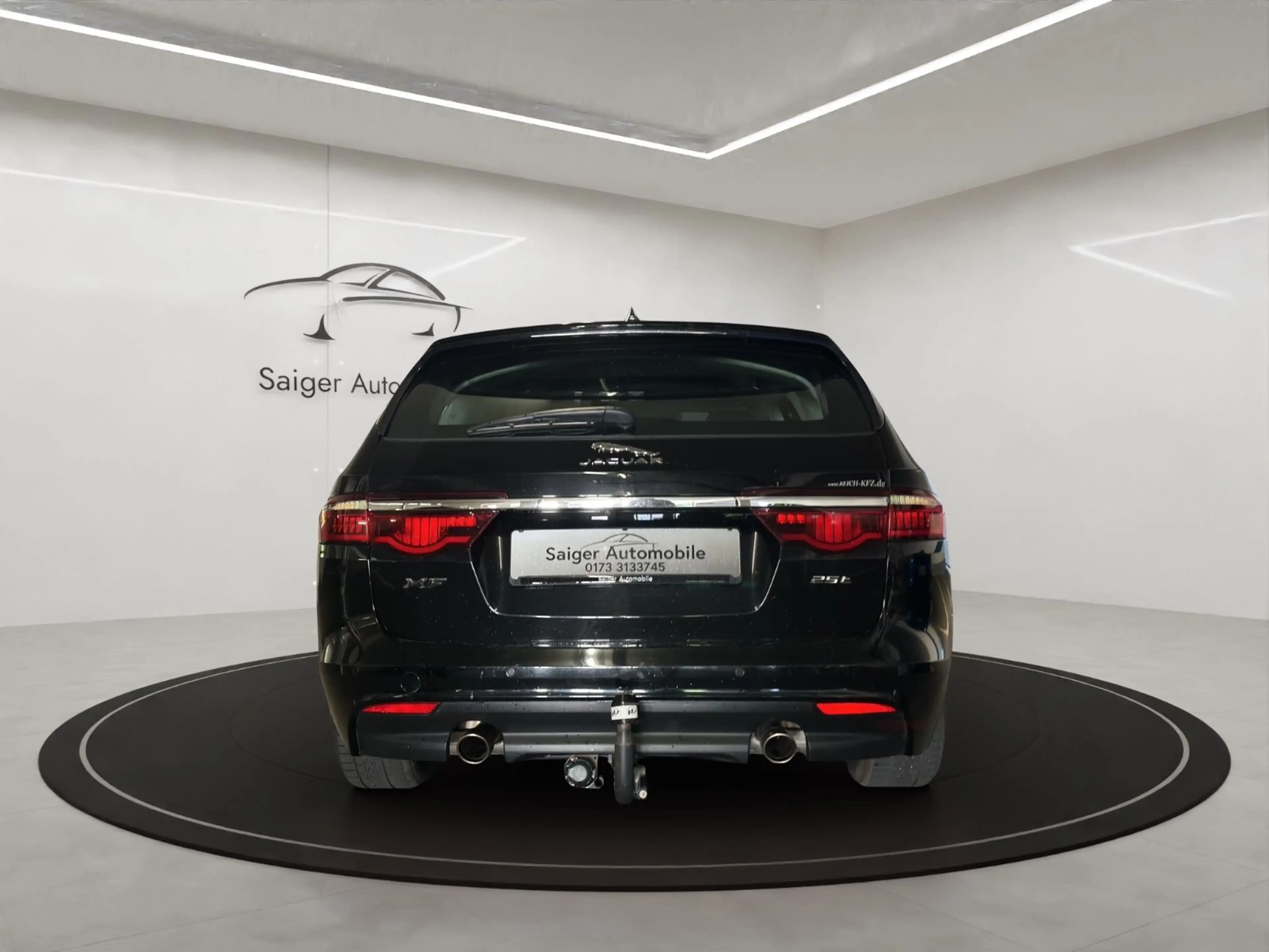 Jaguar XF Sportbrake Pure — photo 4