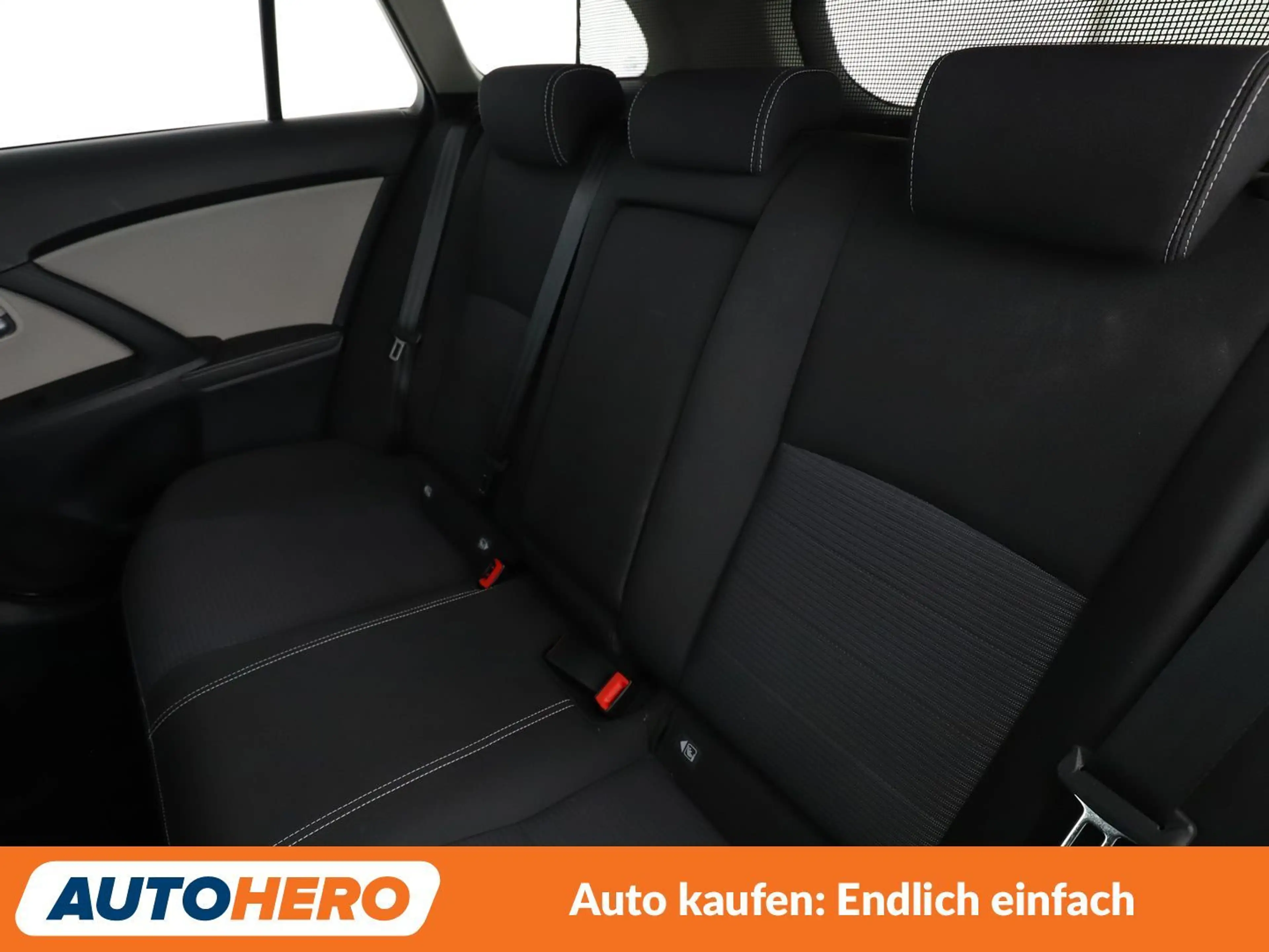 Toyota Avensis 1.8 Team D*NAVI*LED*TEMPO*CAM* — photo 14