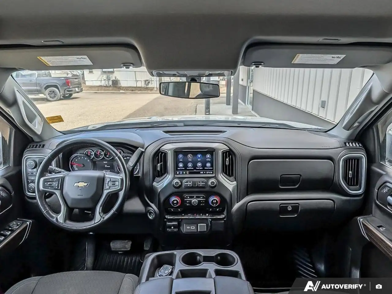 Chevrolet Silverado 1500 снимка Chevrolet Silverado 1500