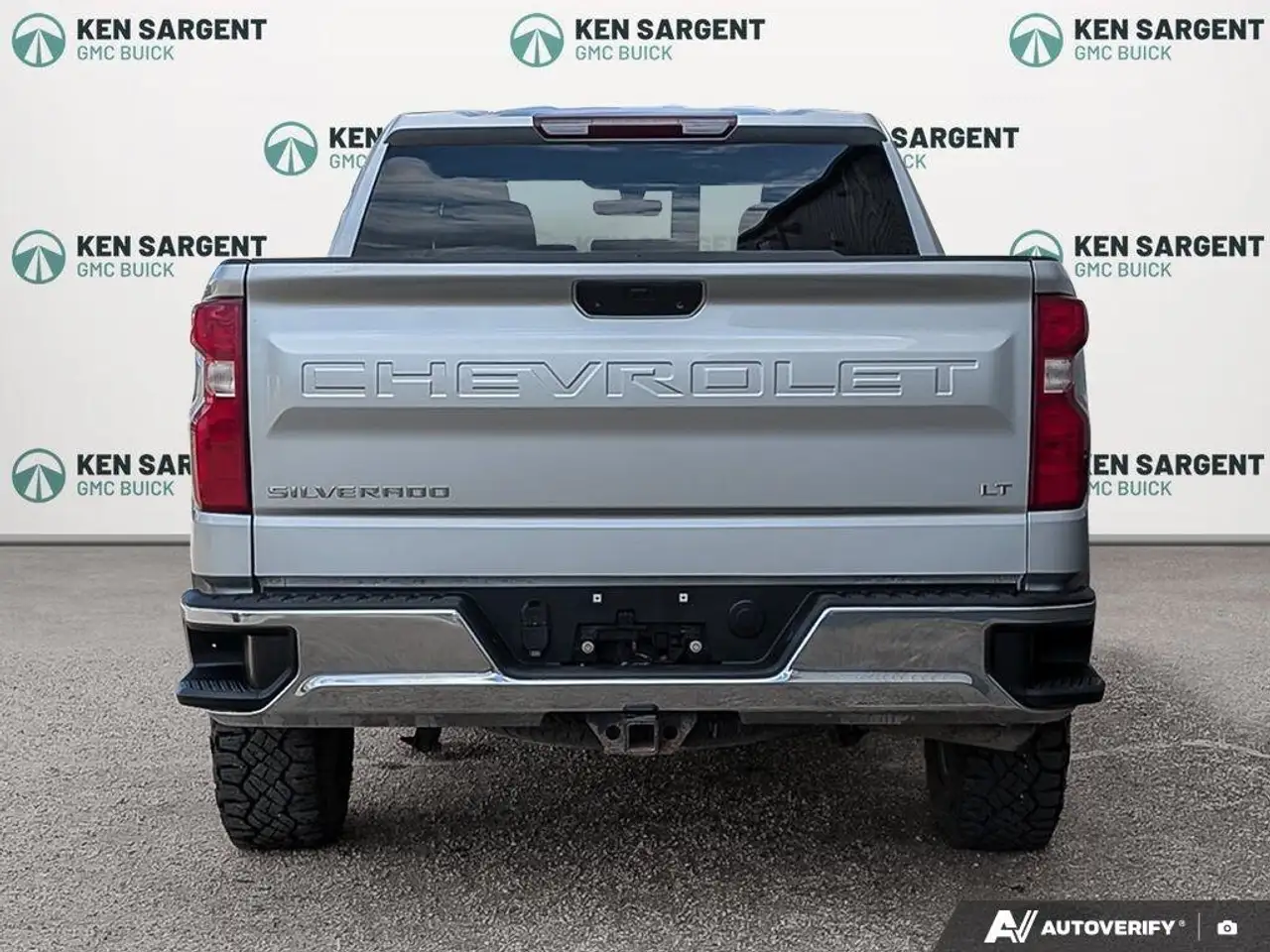 Chevrolet Silverado 1500 снимка Chevrolet Silverado 1500