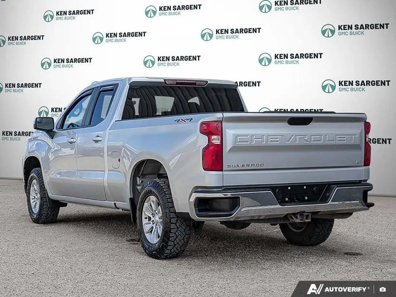 Chevrolet Silverado 1500 снимка Chevrolet Silverado 1500