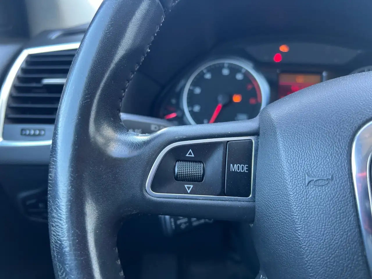 Audi Q5 снимка Audi Q5