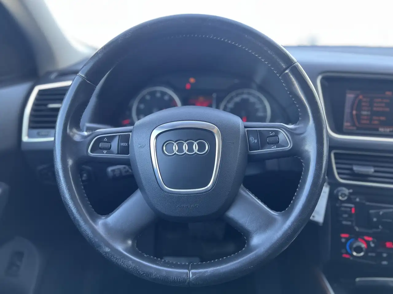 Audi Q5 снимка Audi Q5