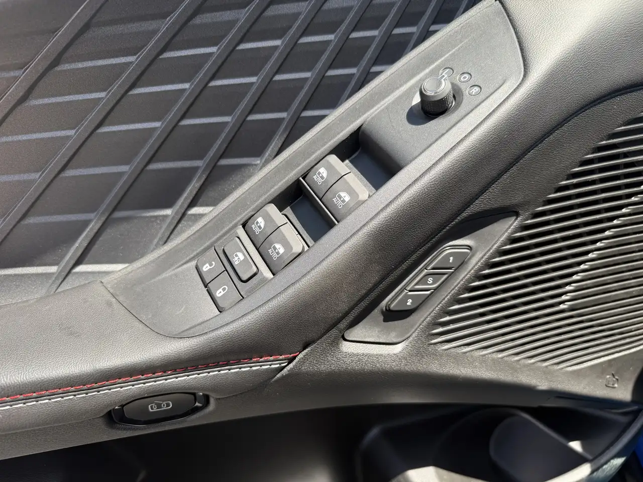 Dodge Charger 2026 — фото 13