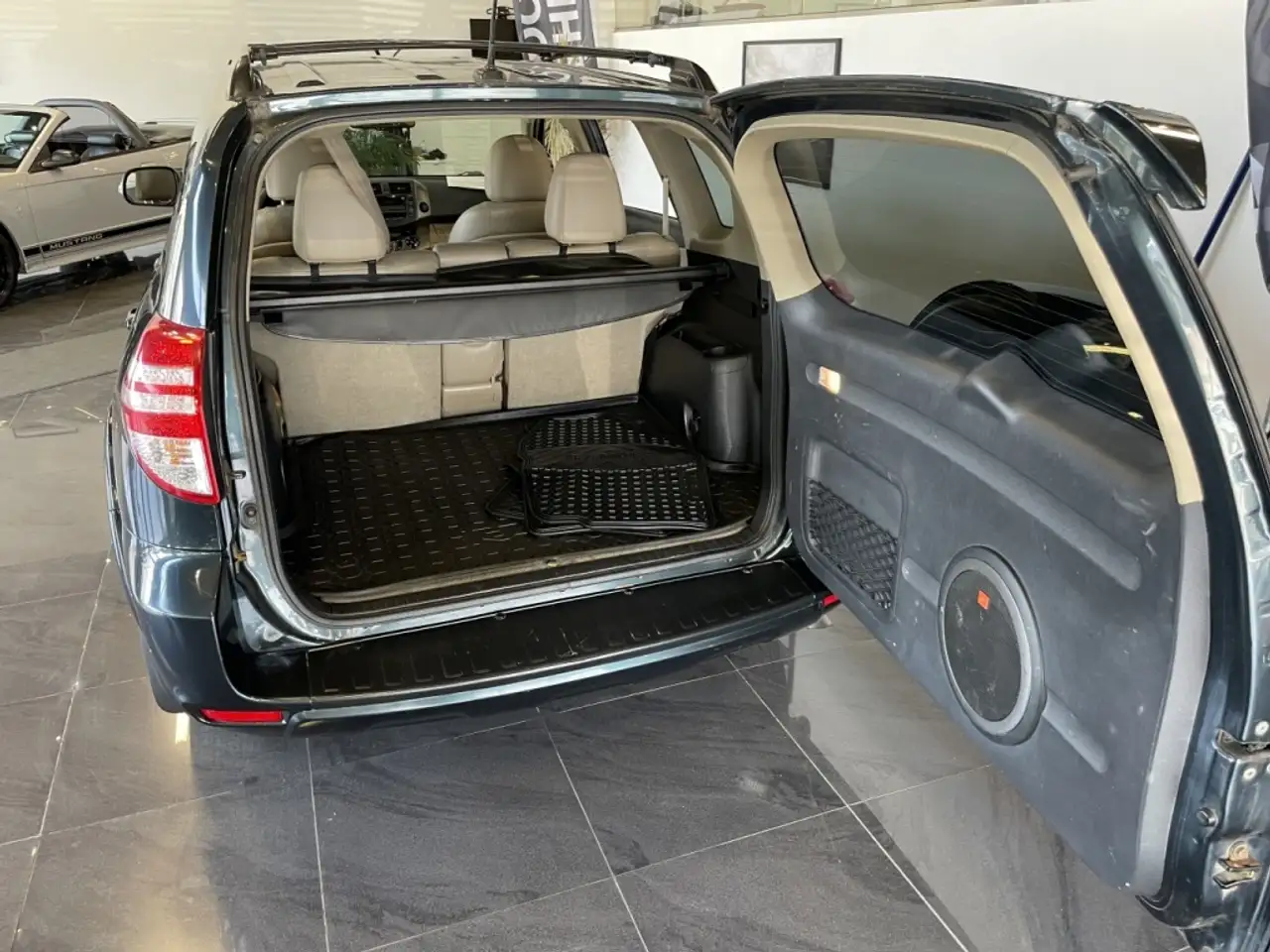 Toyota RAV 4 fotografie Toyota RAV 4
