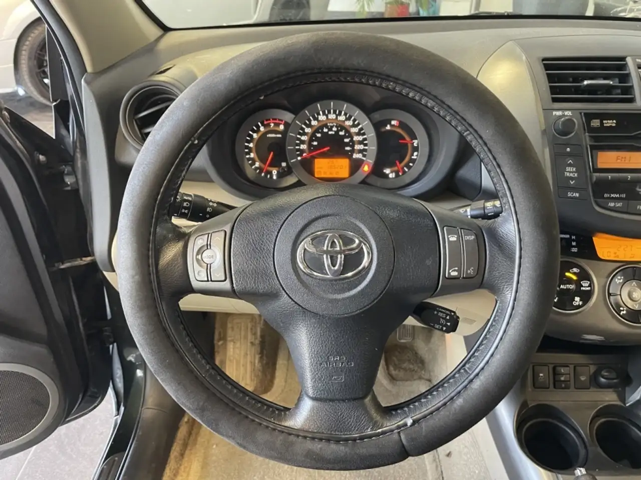 Toyota RAV 4 fotografie Toyota RAV 4