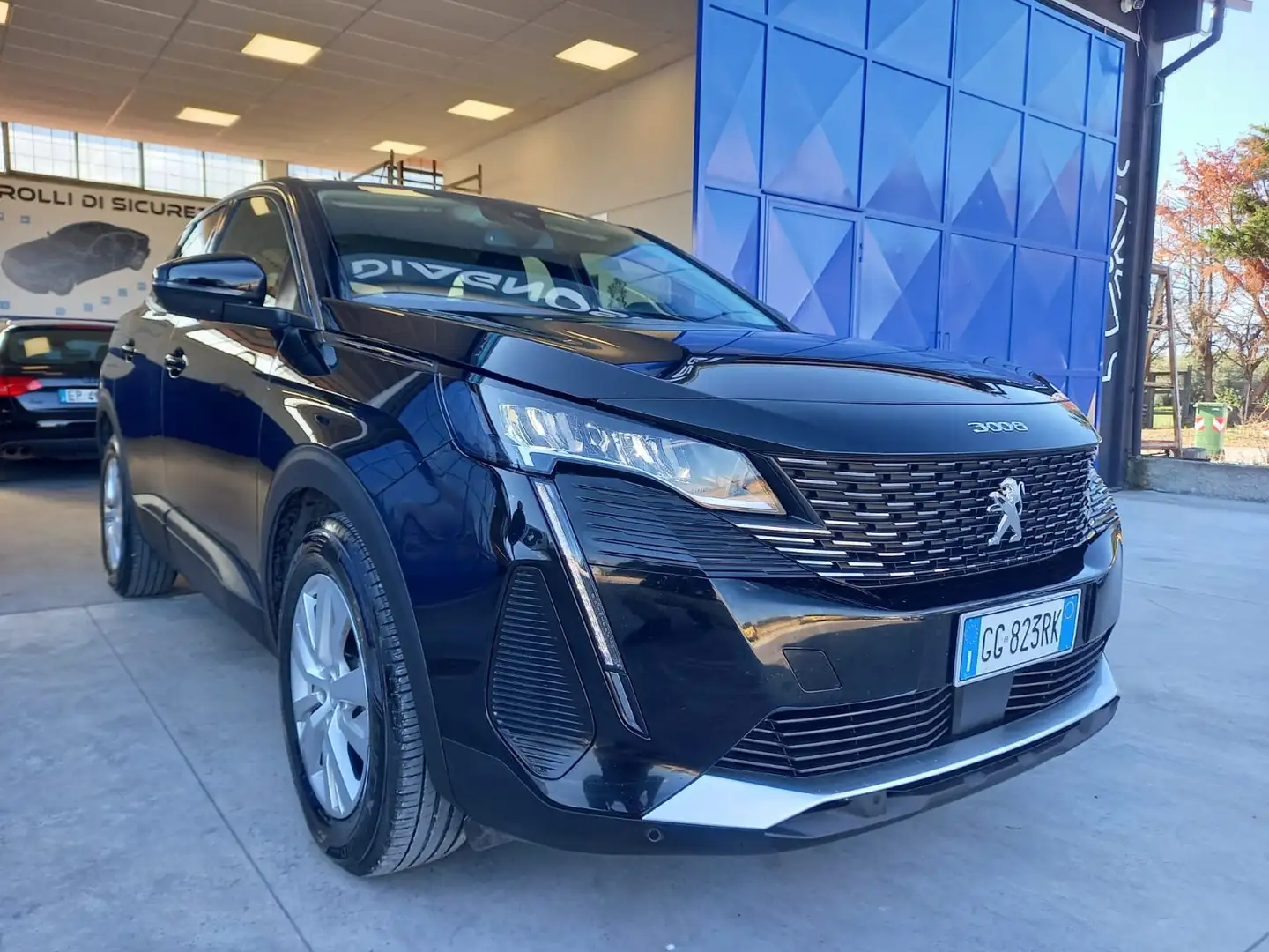 Peugeot 3008 1.5 hdi 130cv Automatica Tagliando + DISTRIBUZIONE Negro - 2