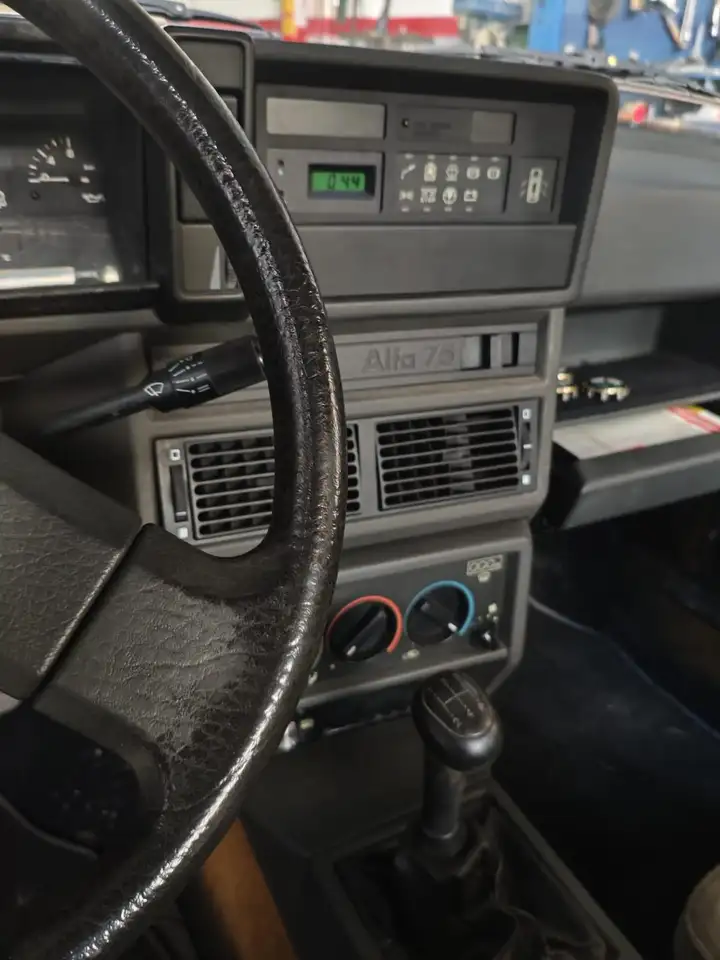 Alfa Romeo 75 1.8 ie, foto 7