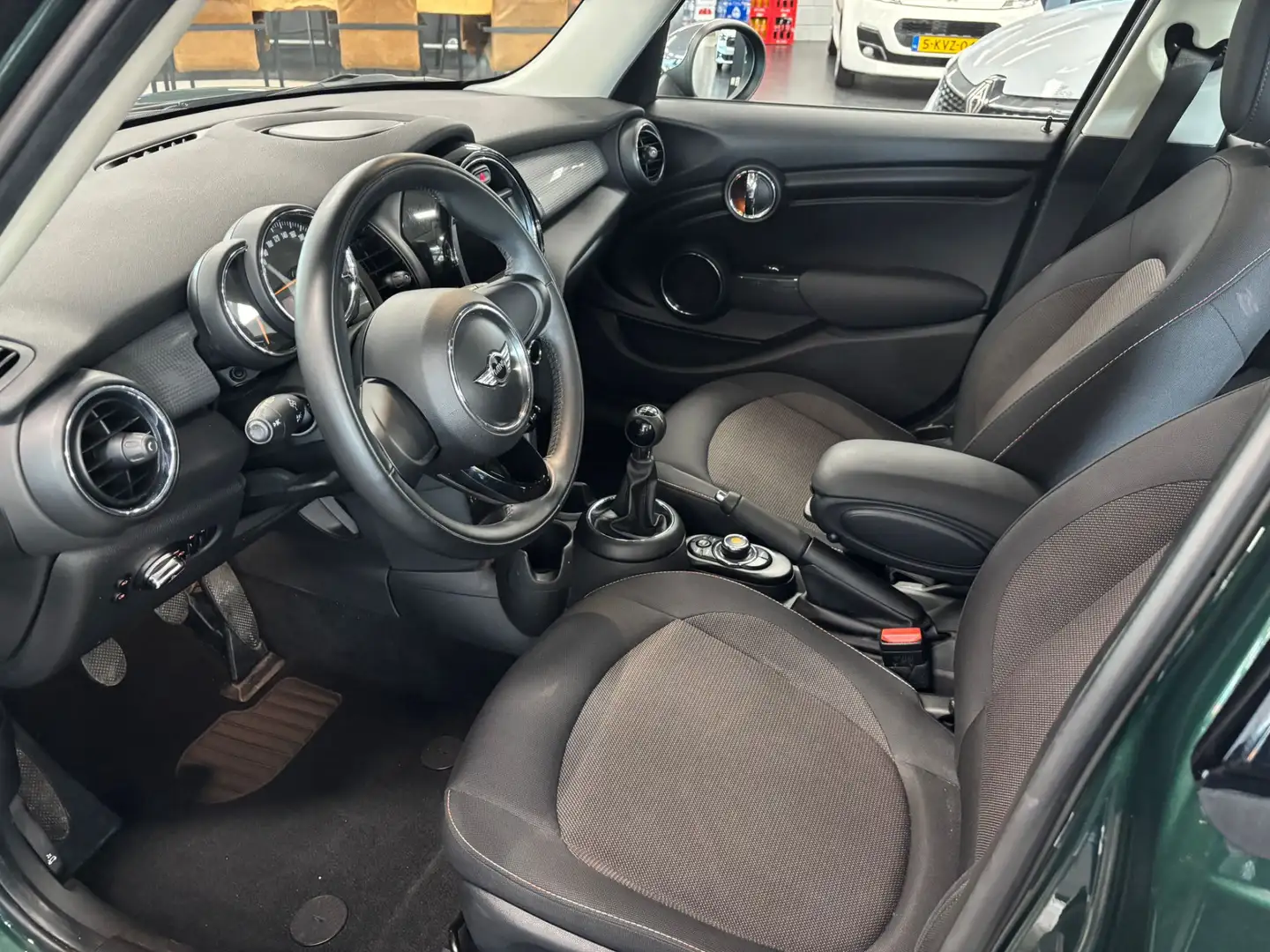 MINI One Mini 1.2 Chili Business LMV VELGEN NAVIGATIE CLIMA Vert - 2