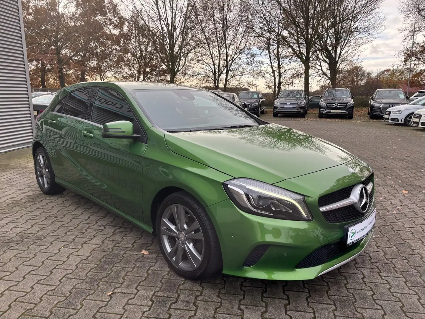 Mercedes-Benz A 200 d CDI 7G-DCT Automatik Vert - 2