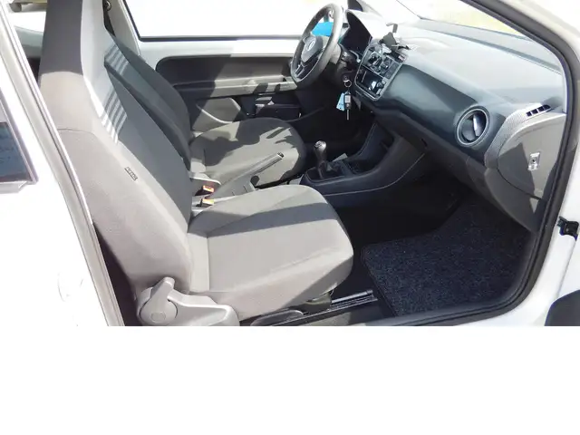 Volkswagen Up! view 10