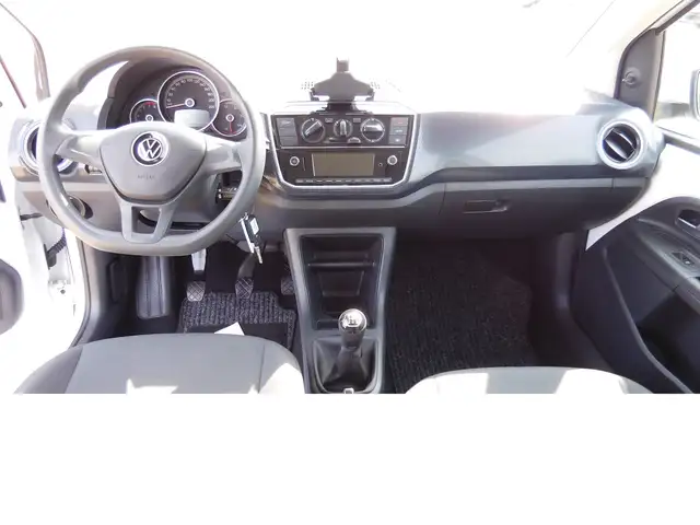 Volkswagen Up! view 8