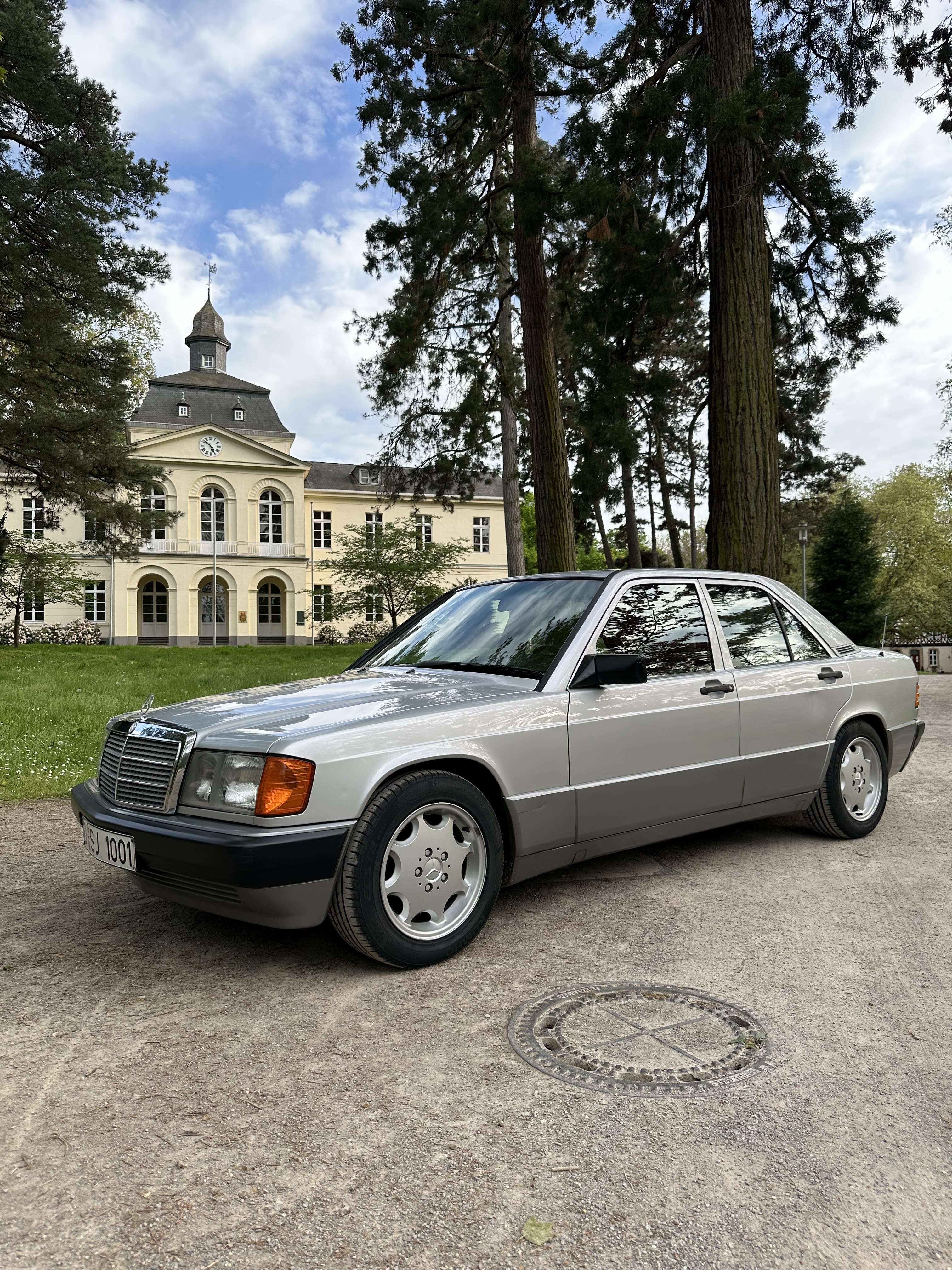 Second hand Mercedes Benz 190 1.8