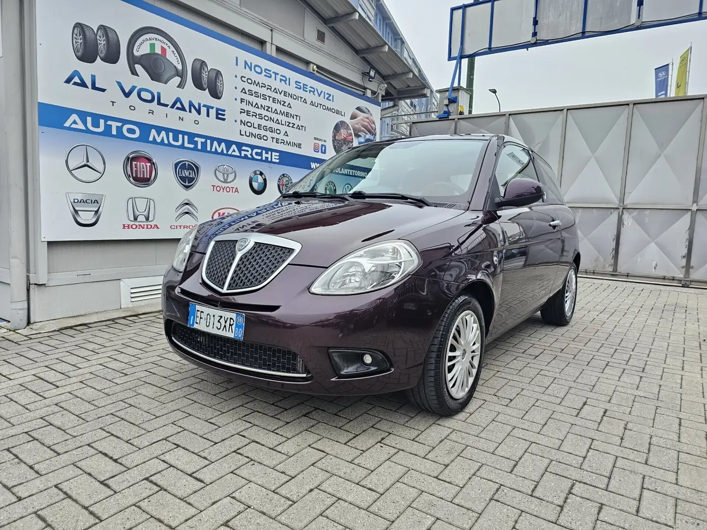 Lancia Ypsilon 1.2 69 CV Argento Lilla - 2
