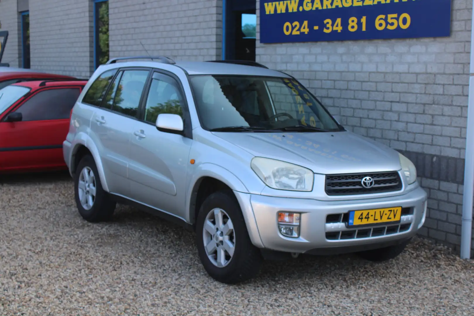 Toyota RAV 4 2.0-16V VVT-i Sol airco trekh. Grey - 1
