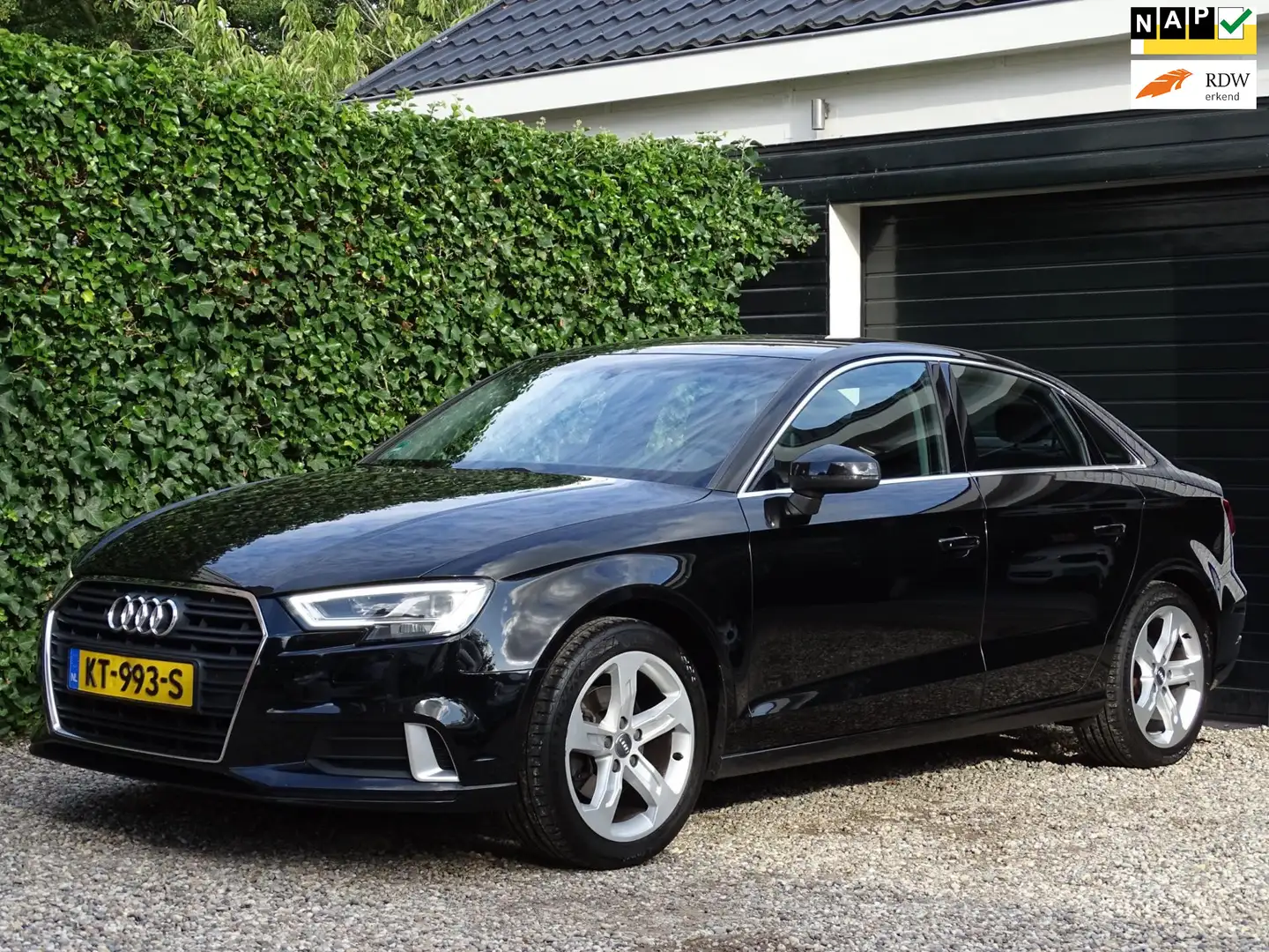 Audi A3 Limousine 1.0 TFSI Sport Lease Edition Schwarz - 1