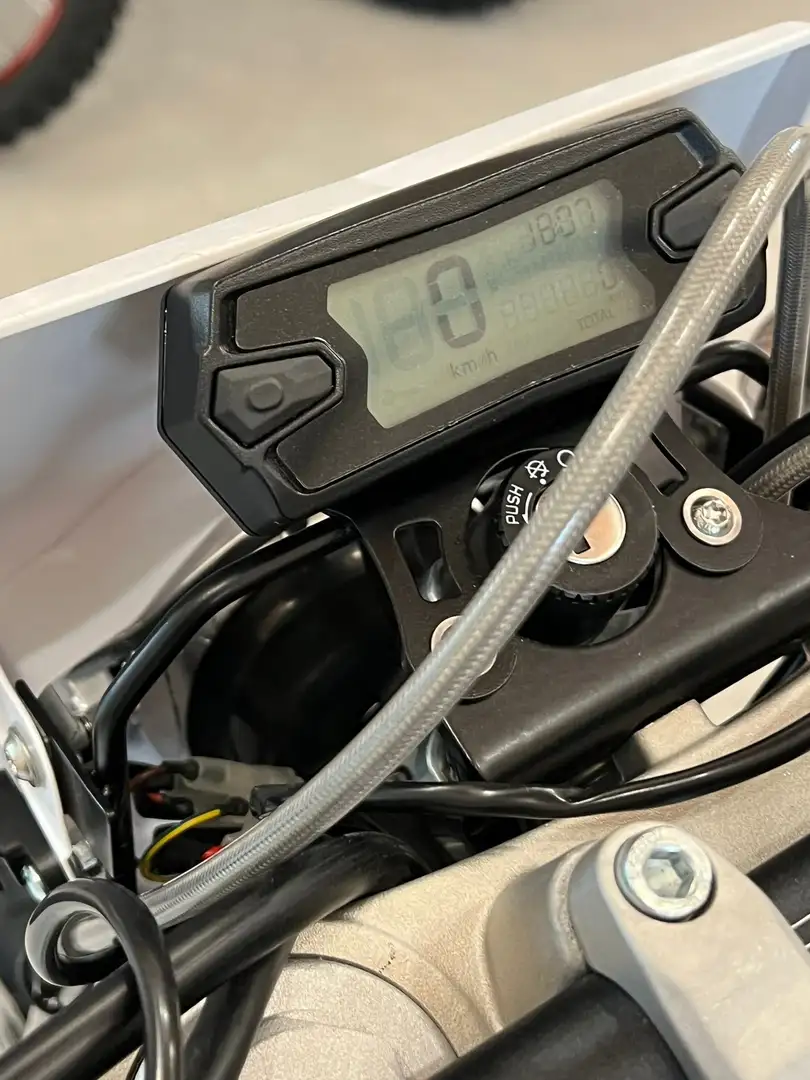 Rieju Marathon Supermoto 125cc 4t Bianco - 2
