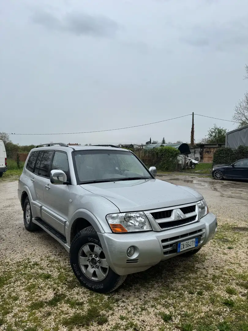 Mitsubishi Pajero 3.2 v60 - 1