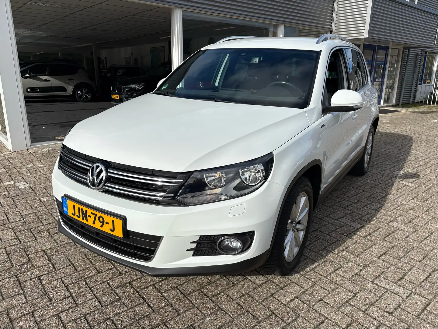 Volkswagen Tiguan 1.4 TSI Sport&Style Wit - 1