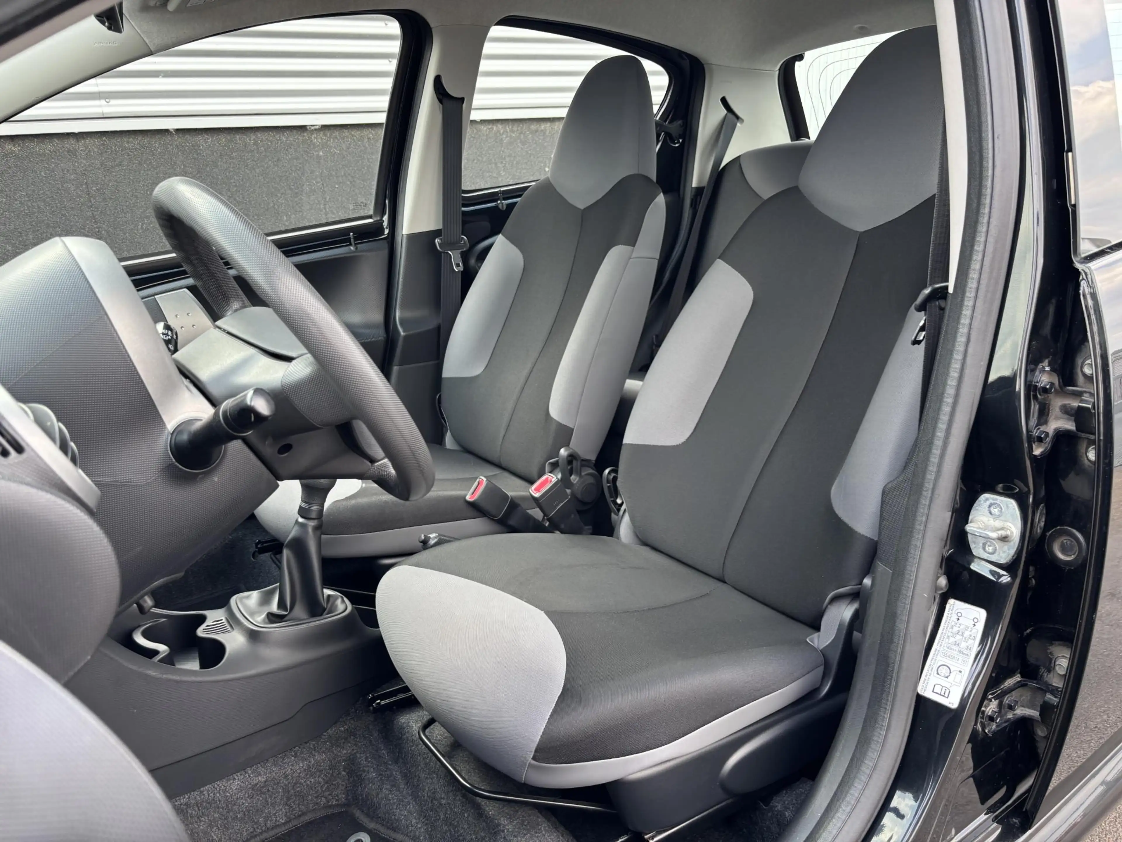 Peugeot 107 1.0 Access Accent Airco, 5-deurs, Nederlandse auto — photo 14