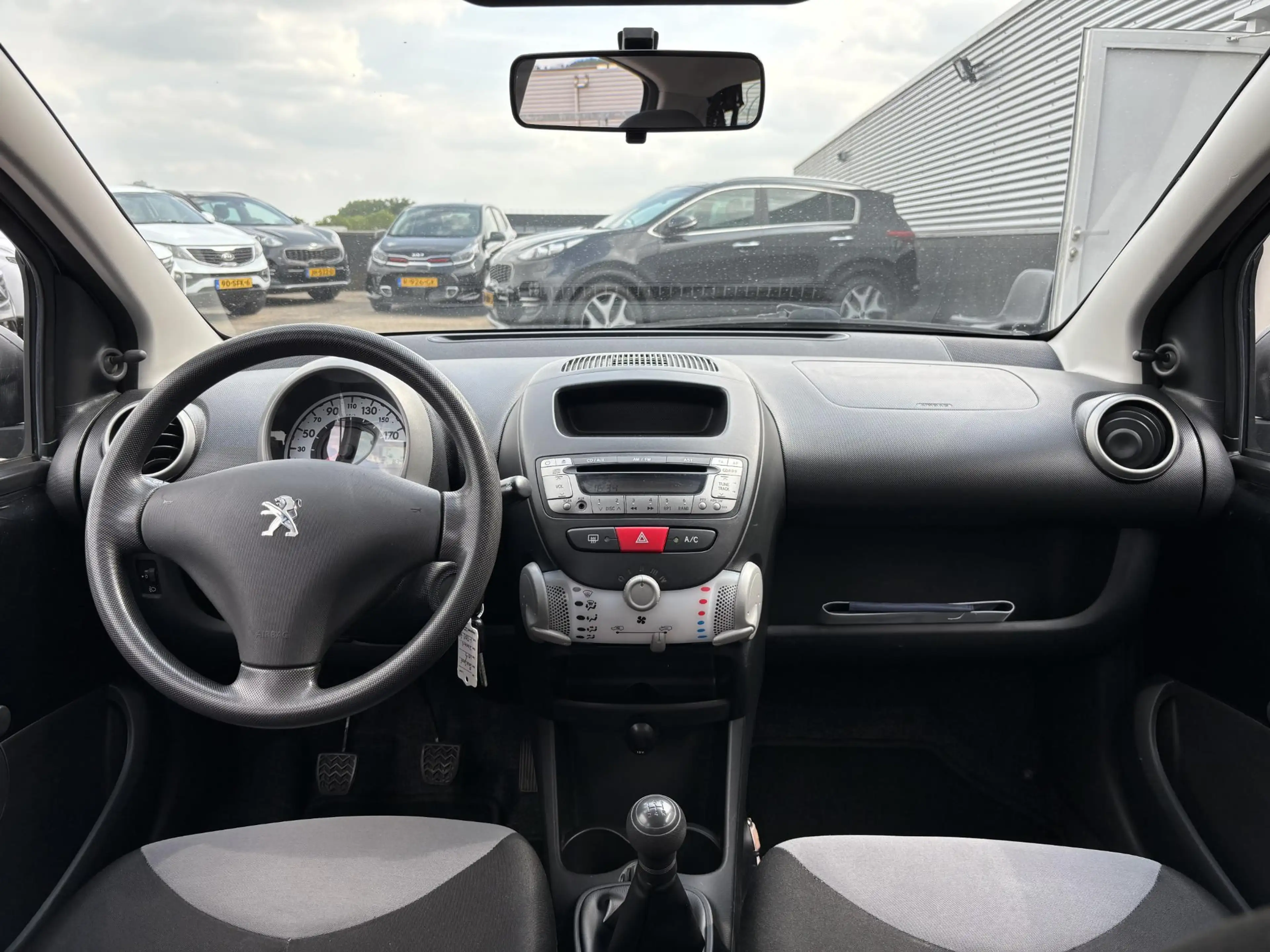 Peugeot 107 1.0 Access Accent Airco, 5-deurs, Nederlandse auto — photo 15