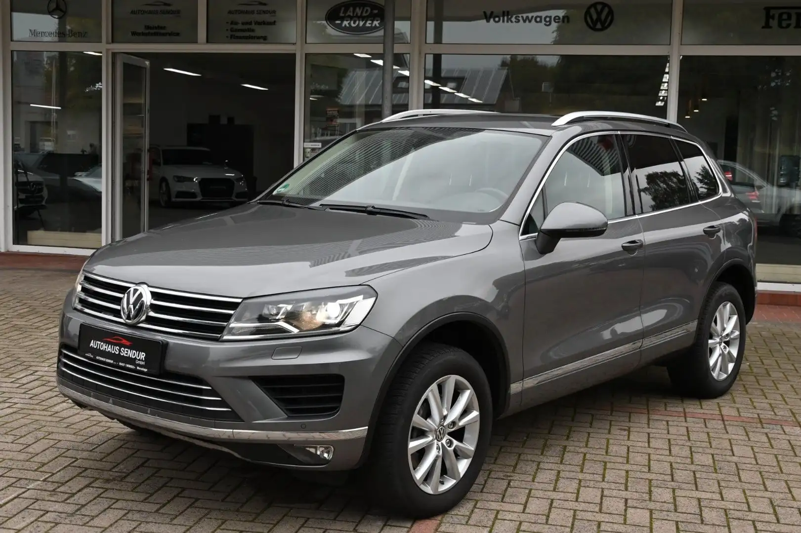 Volkswagen Touareg V6 TDI BMT Terrain Tech 4Motion *TOP Grau - 2