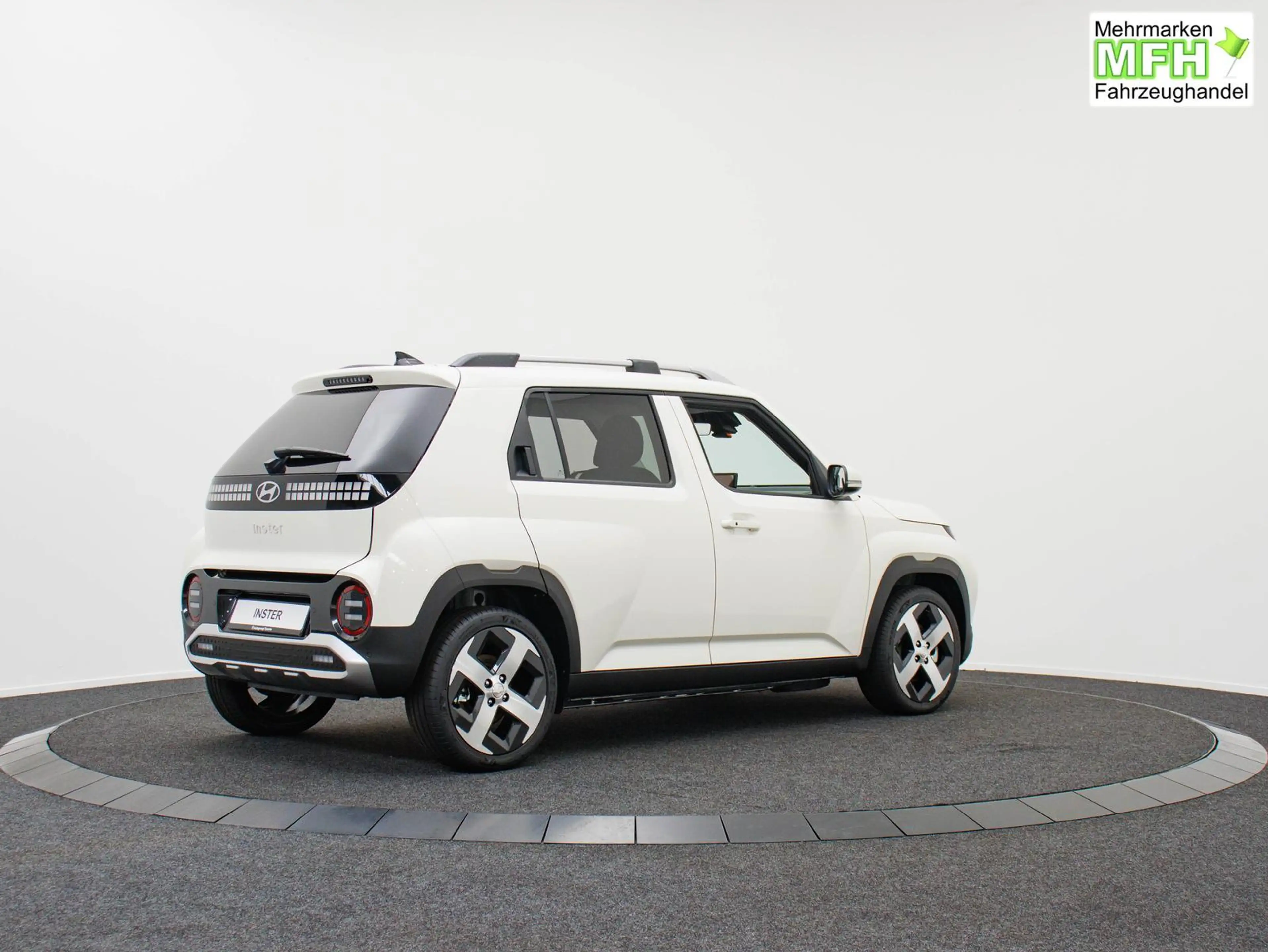 Hyundai Inster Evolve 49 kWh ACC / PDC V&H + 360 Kamera Keyles... — photo 3