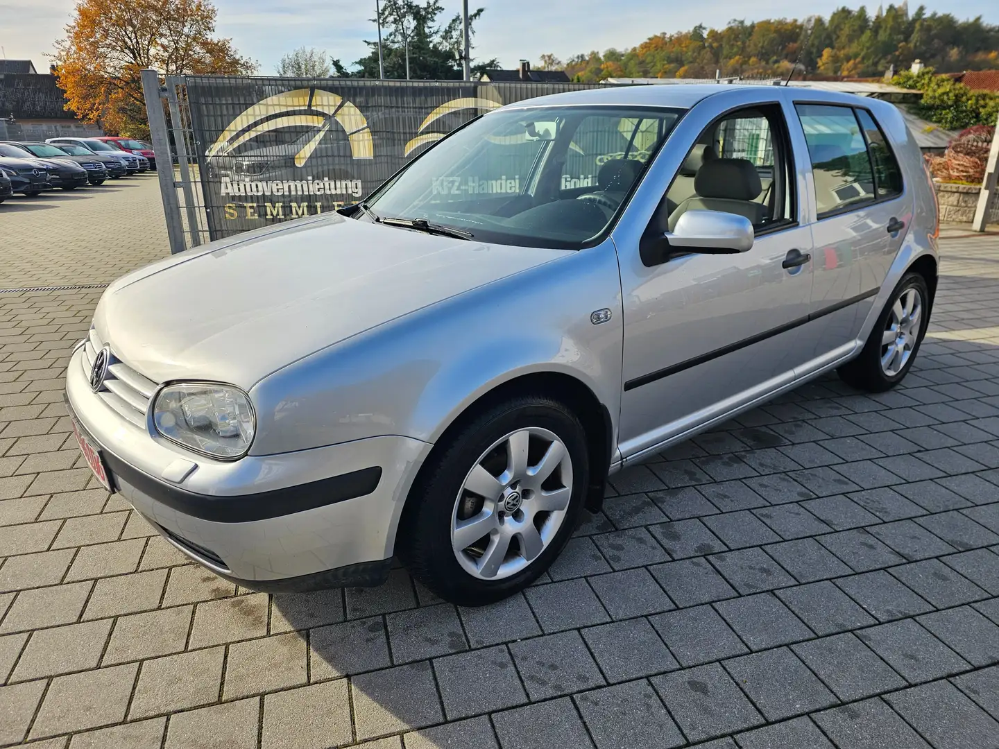 Volkswagen Golf Golf 1.6 Special / TÜV 11/26 / Silber - 1