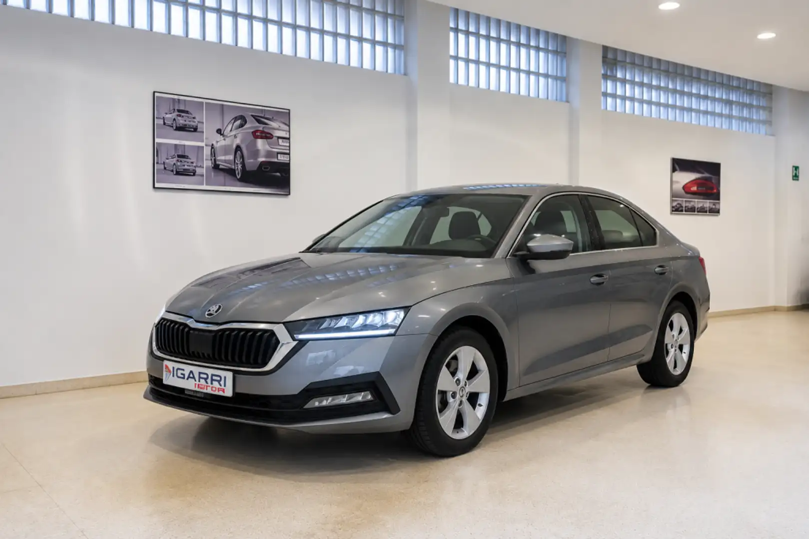 Skoda Octavia 2.0TDI Ambition 110kW Gris - 2