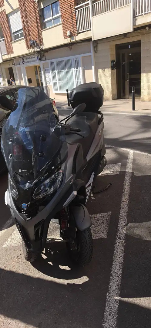 Piaggio MP3 400 Negro - 2