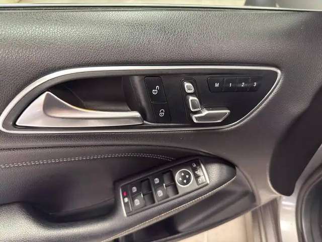 Mercedes-Benz B 180 — photo 17