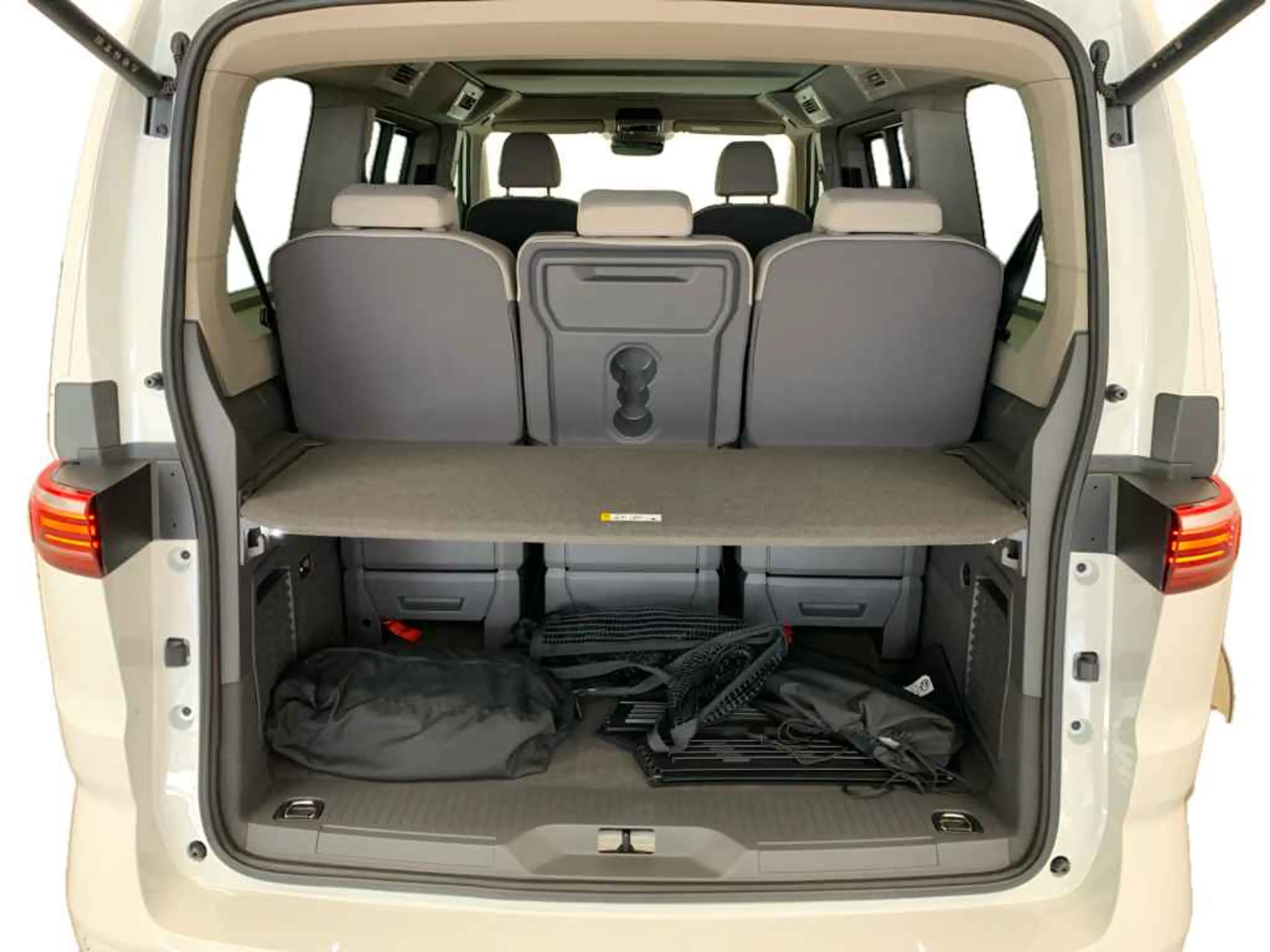 Volkswagen T7 California Beach eHybrid DREHSITZ*ELEK.TÜR*18" — photo 8