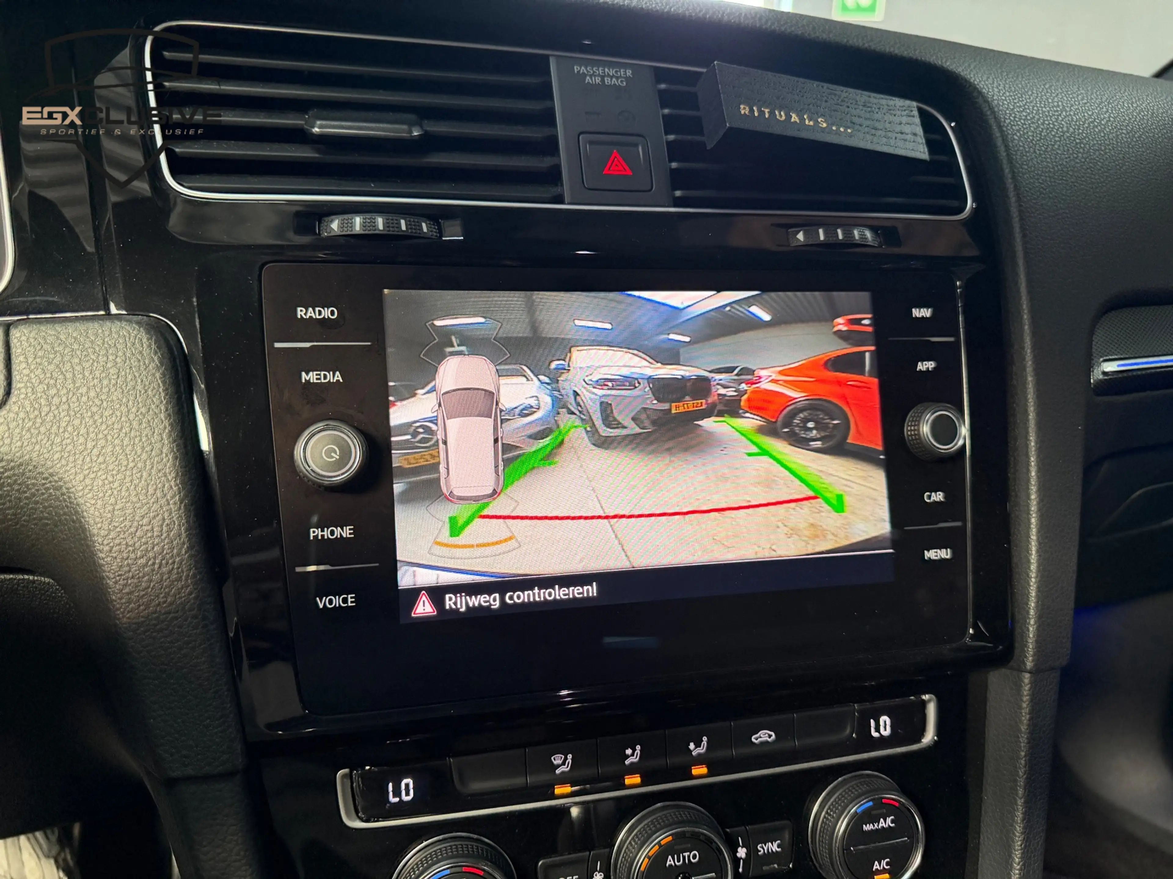 Volkswagen Golf GTI 2.0 TSI TCR Camera|dynaudio|ACC|FRONT ASSIST — photo 30