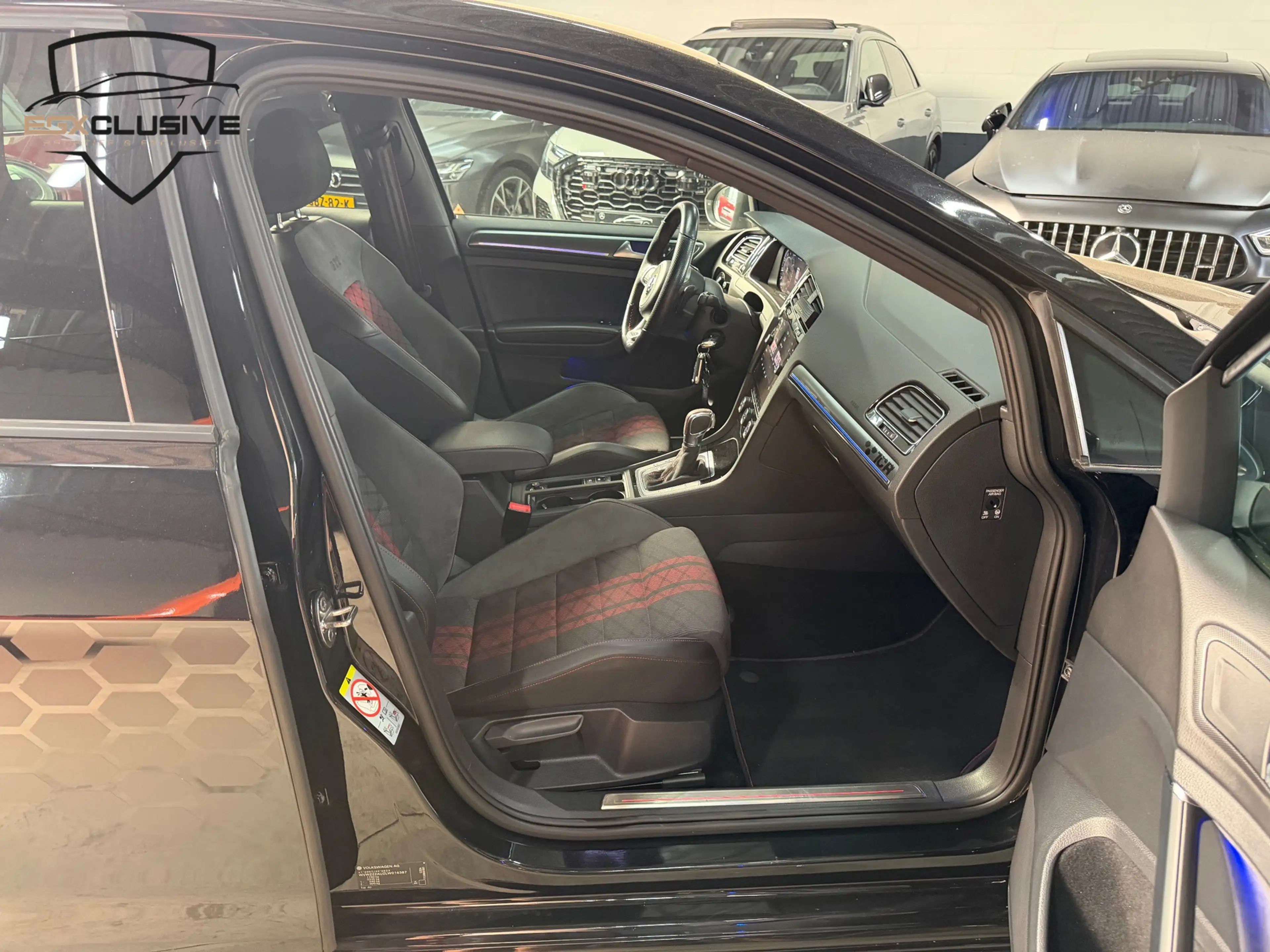 Volkswagen Golf GTI 2.0 TSI TCR Camera|dynaudio|ACC|FRONT ASSIST — photo 39