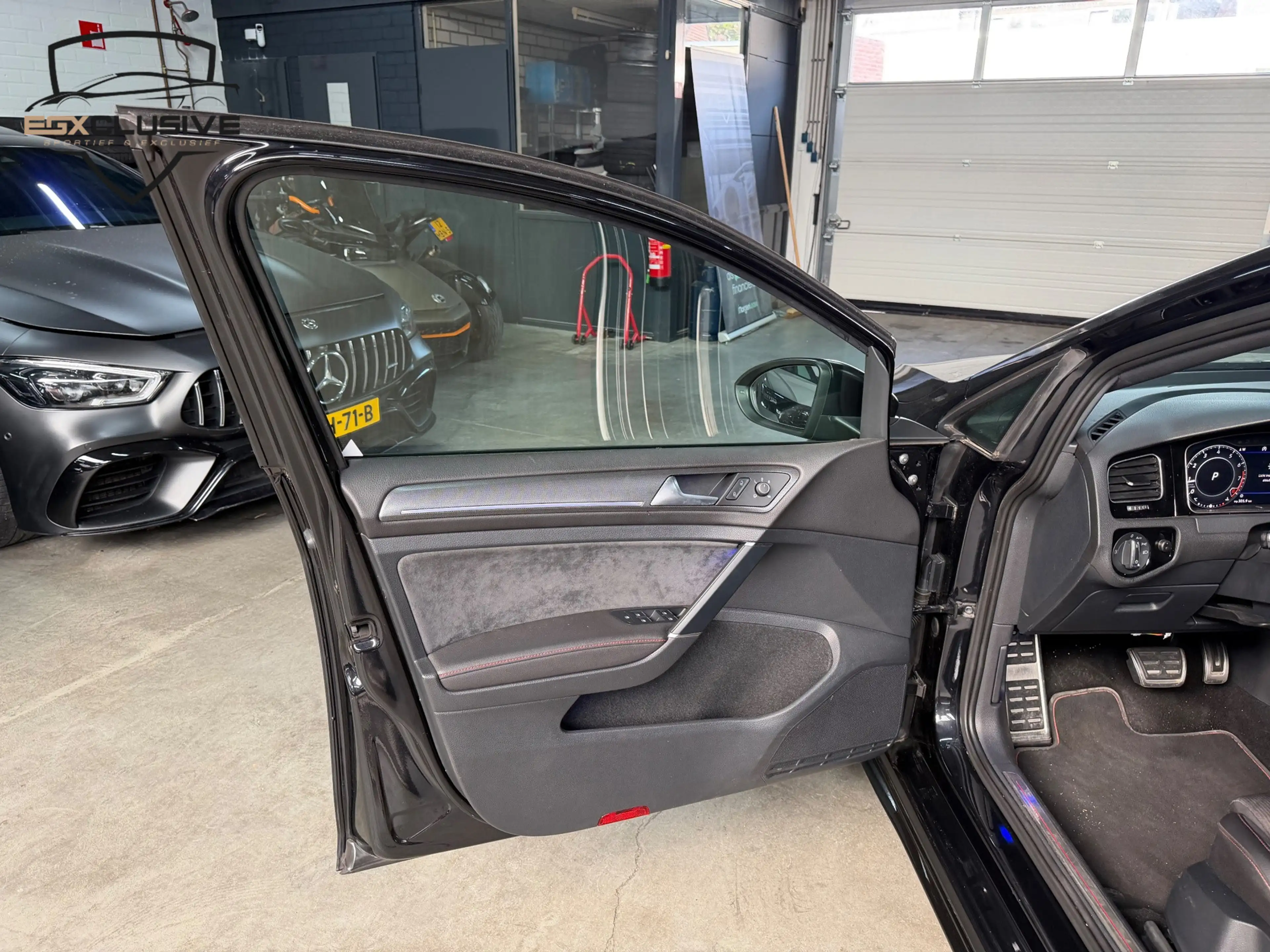 Volkswagen Golf GTI 2.0 TSI TCR Camera|dynaudio|ACC|FRONT ASSIST — photo 19
