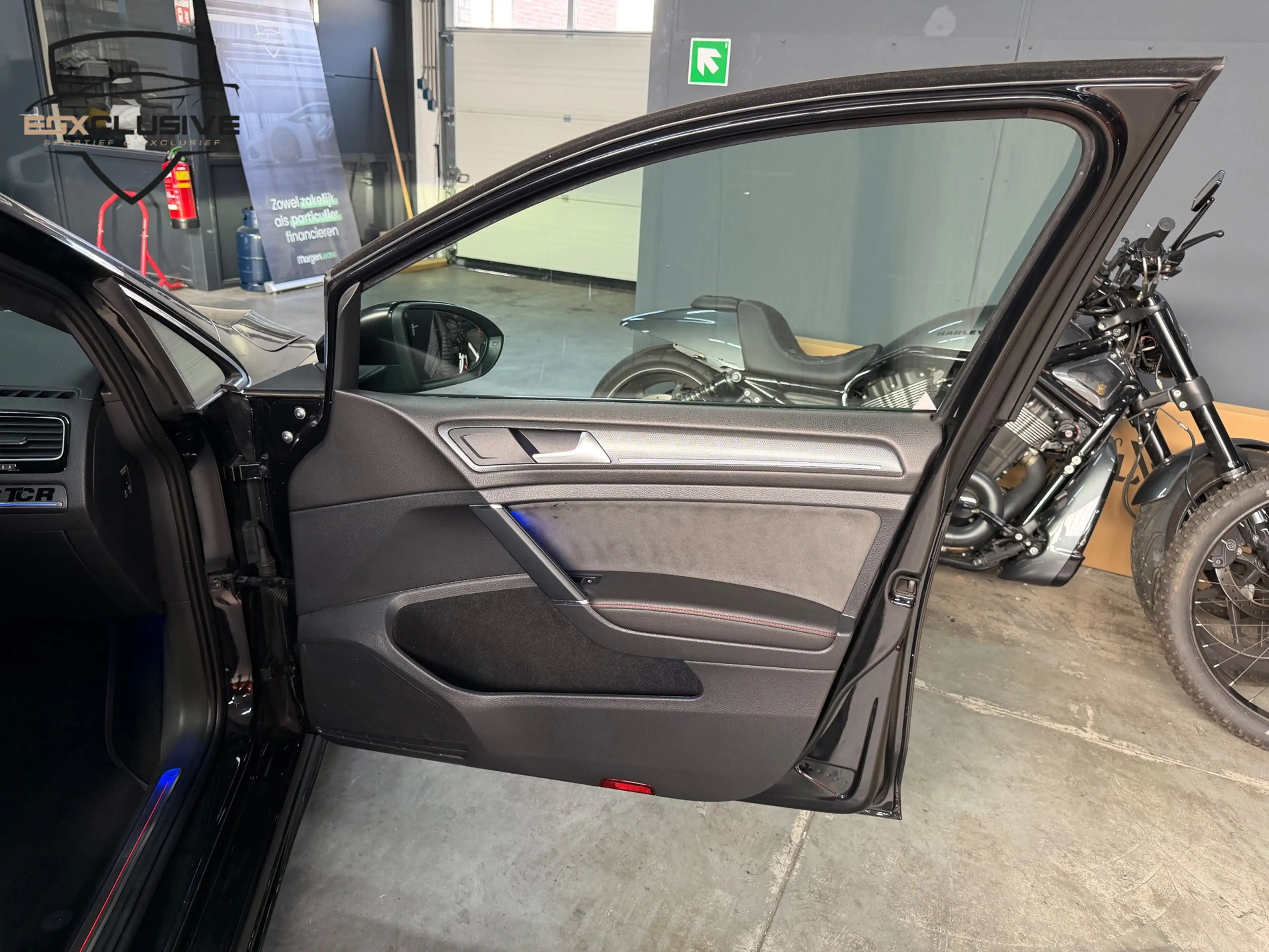 Volkswagen Golf GTI 2.0 TSI TCR Camera|dynaudio|ACC|FRONT ASSIST — photo 38