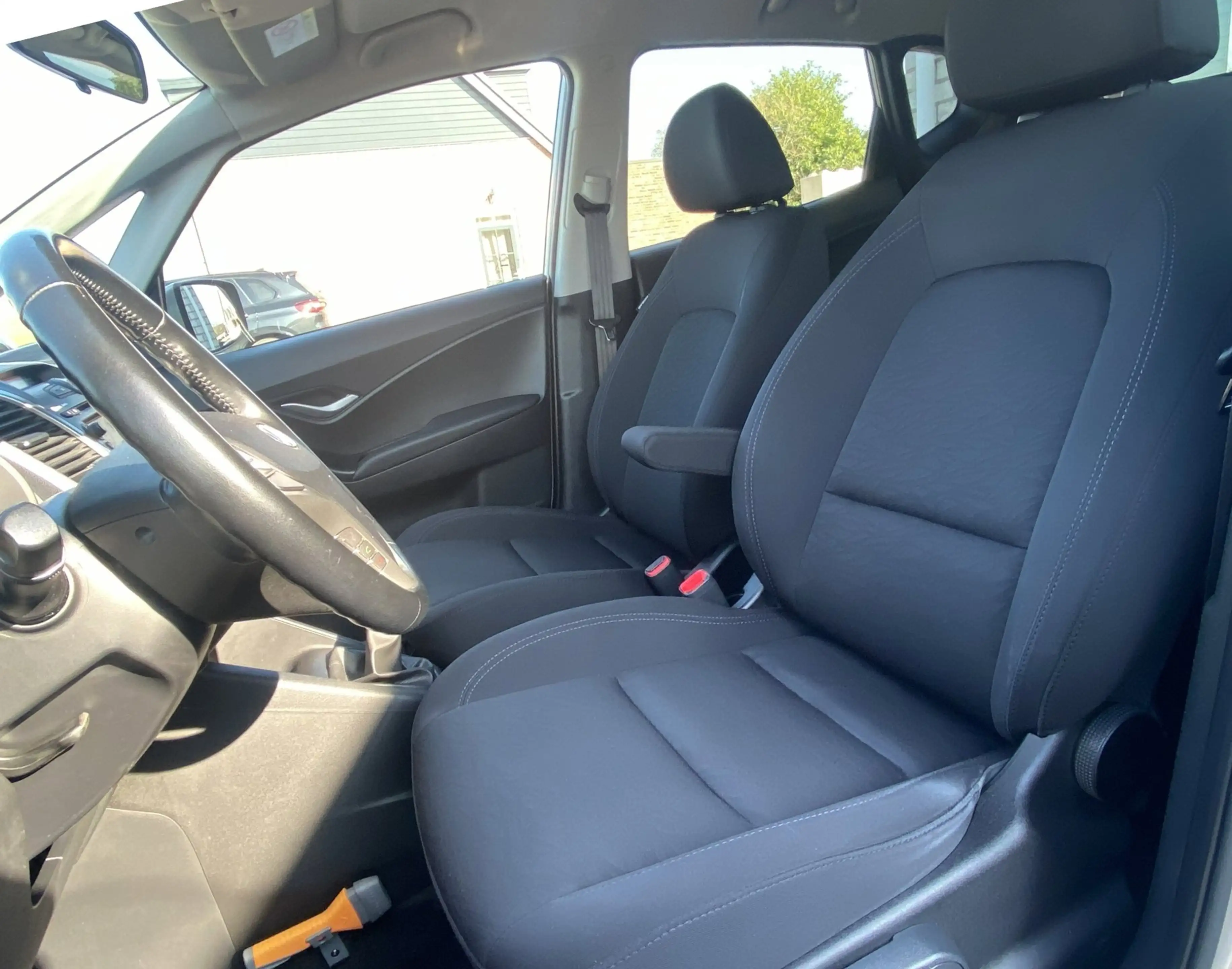 Hyundai iX20 1.4i Go!/ Camera / AC/ Navi/ Nw. APK/ NAP/ 1e eig. — photo 12