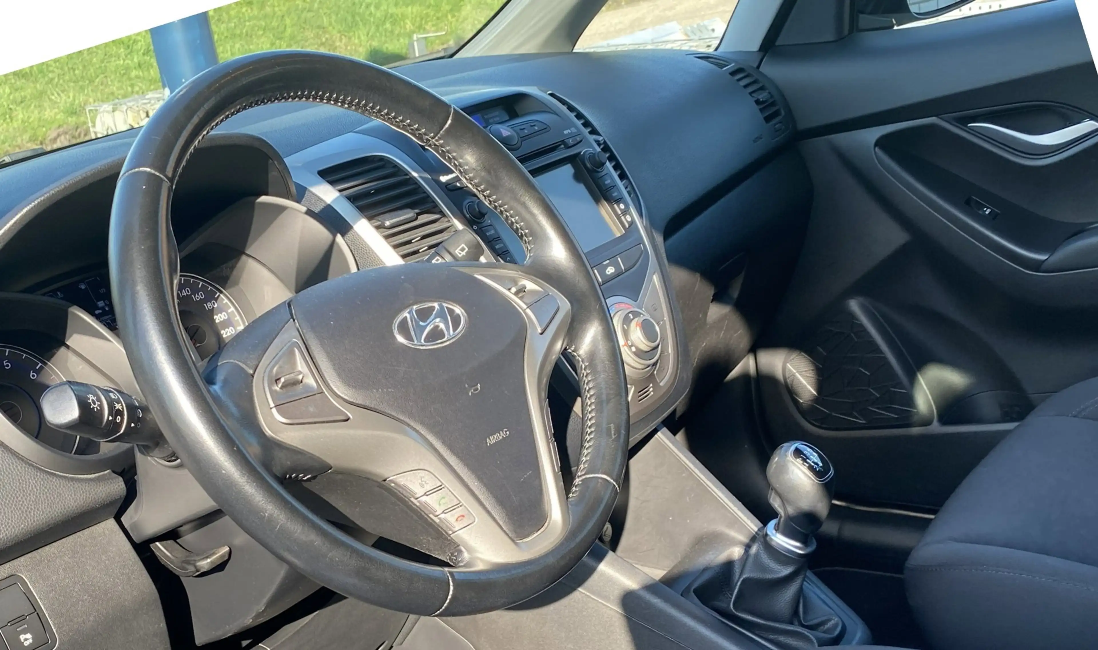 Hyundai iX20 1.4i Go!/ Camera / AC/ Navi/ Nw. APK/ NAP/ 1e eig. — photo 10