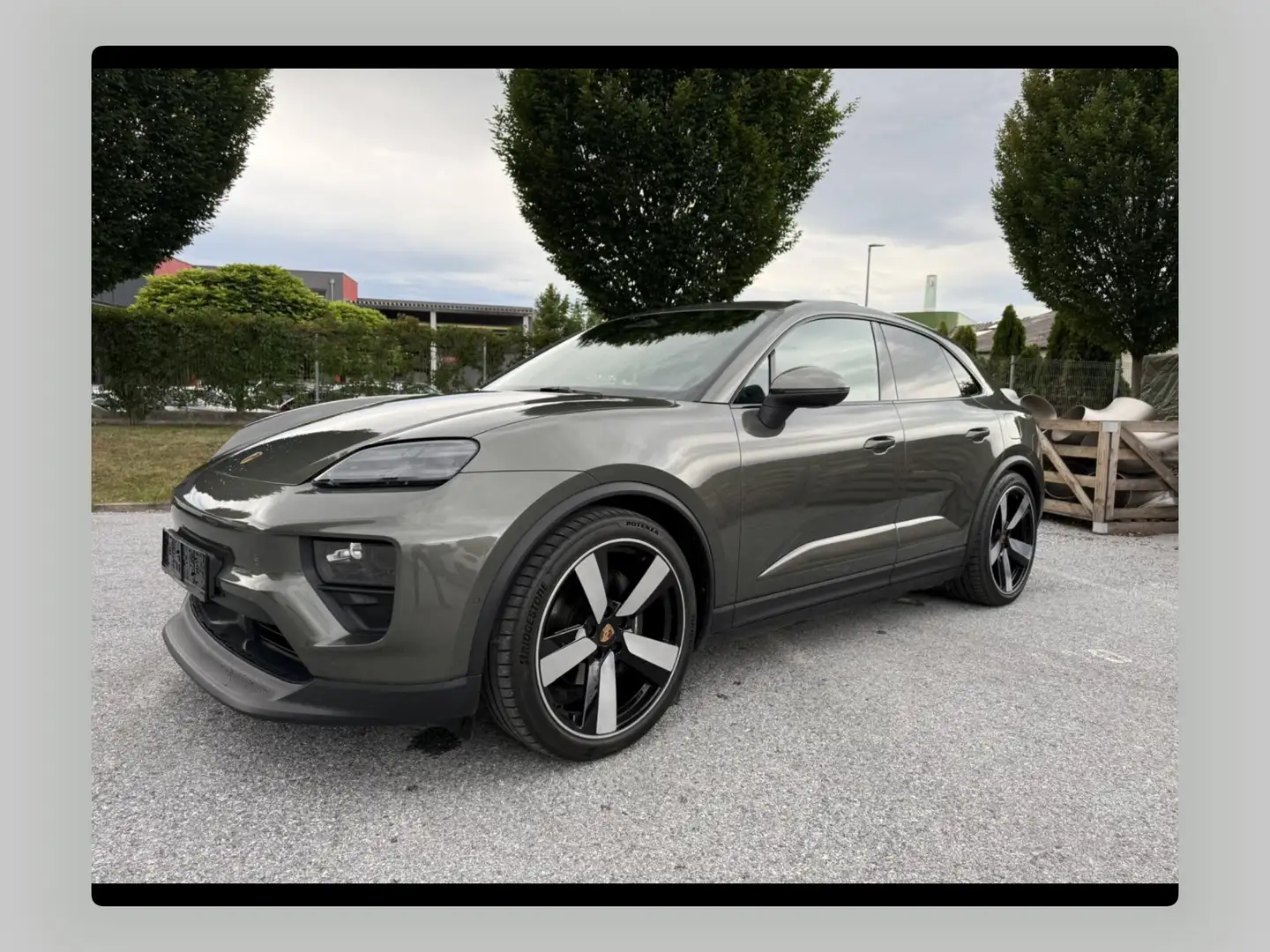 Porsche Macan Macan 4 Electric 100kWh Grau - 2