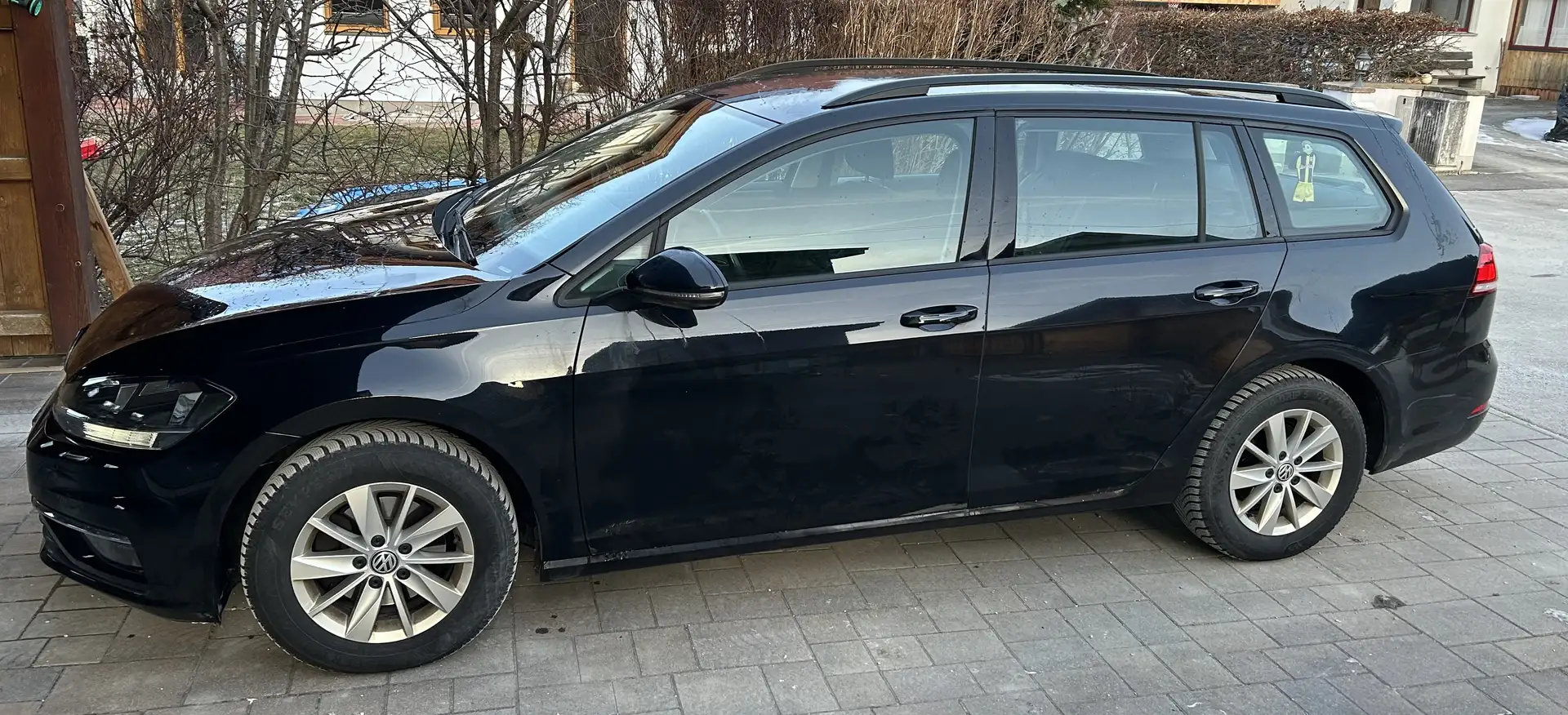 Volkswagen Golf Variant Comfortline 1,6 TDI Schwarz - 1
