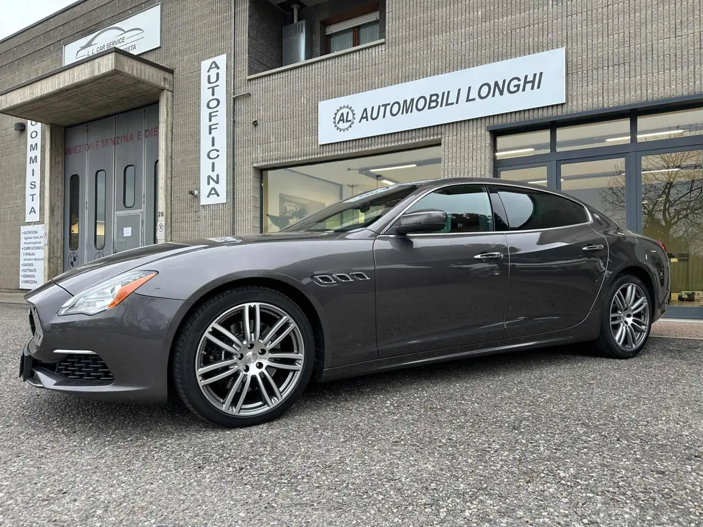 Maserati Quattroporte V6 S Q4 Granlusso "INTERNI ZEGNA E MOTORE FERRARI" Gris - 2