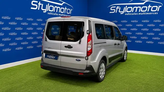 Ford Transit view 4