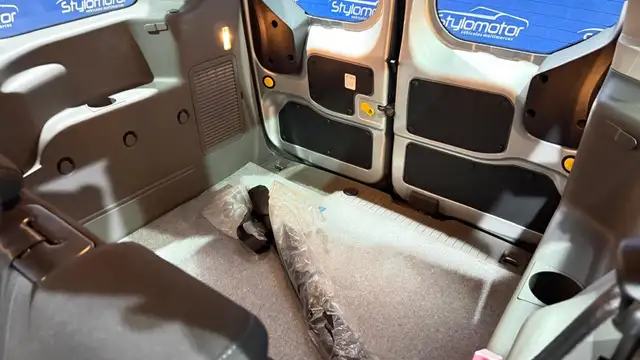 Ford Transit view 15