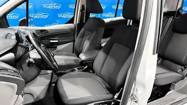 Ford Transit view 19