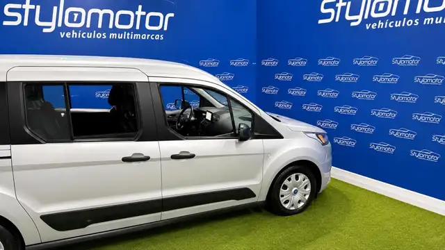Ford Transit view 14